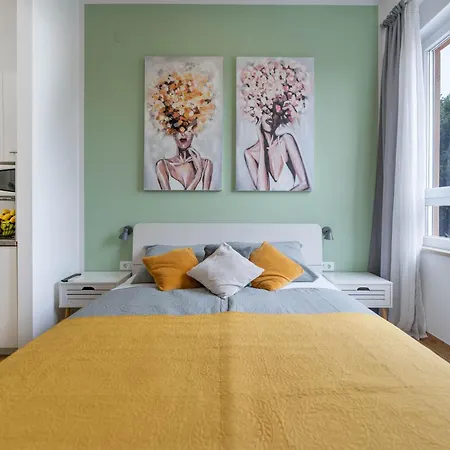 Colosseum Garden * Pola