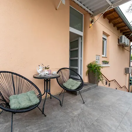 Colosseum Garden Appartement *