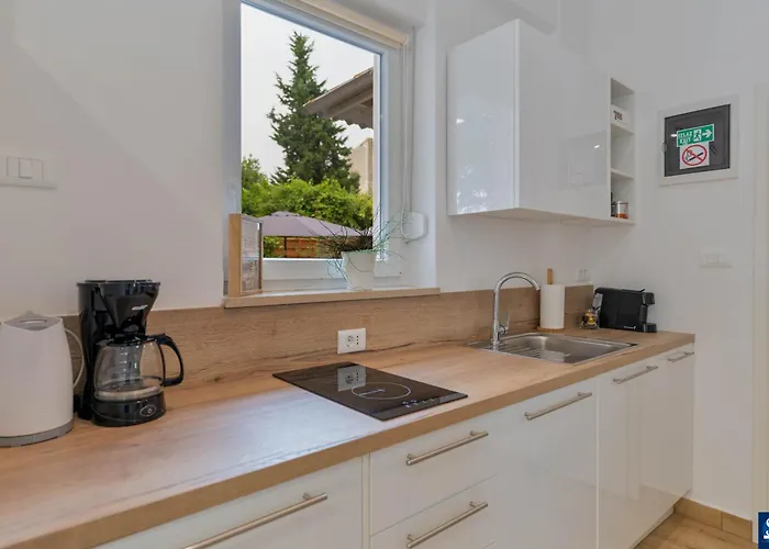 Apartman Colosseum Garden *