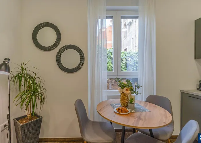 Colosseum Garden Apartman Pula