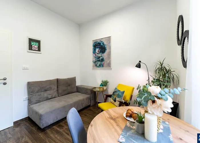 Colosseum Garden Apartman